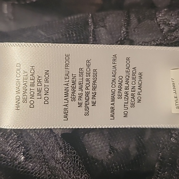 Julia Jordan Women's Black Floral Overlay Jacket & Belted Jumpsuit - Picture 14 of 17